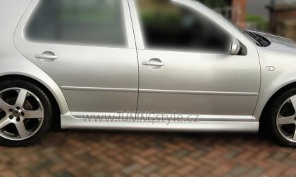 Boční prahy R32 design VW Golf IV /4   5dv.