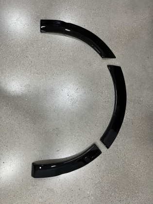 Plastové lemy blatníků pro VOLKSWAGEN Transporter T6 2015-2019 (černý lesk) s TÜV