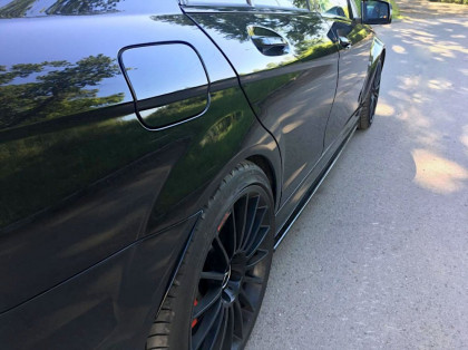 Prahové lišty MERCEDES-BENZ AMG C63 W204 FACELIFT (2011-2014) černý lesklý plast